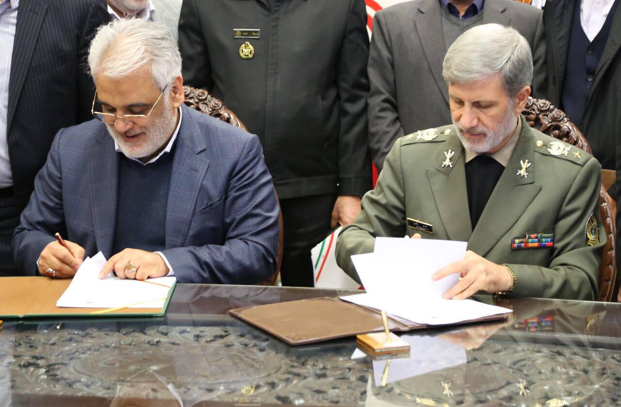 تفاهم‌نامه همکاری جامع وزارت دفاع و دانشگاه آزاد امضا شد