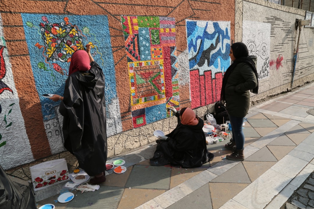 مشق هنر روی دیوارهای قلب پایتخت