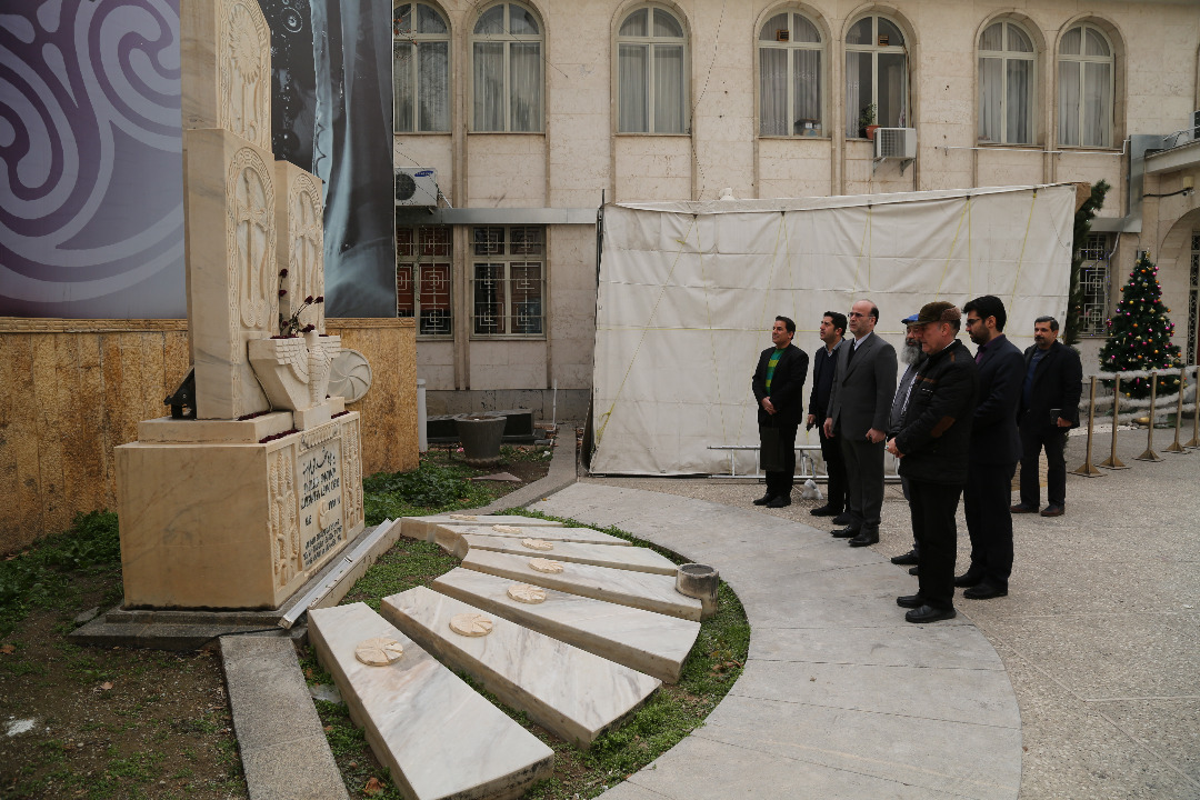 دیدار اسقف اعظم ارامنه تهران با شهردار منطقه۶