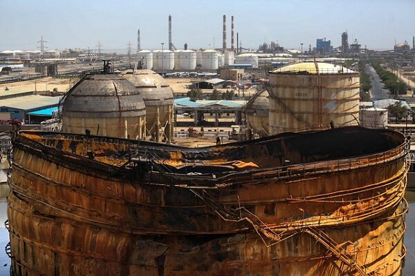 ساخت مخزن آتش گرفته پتروشیمی بوعلی بعد ۳ سال