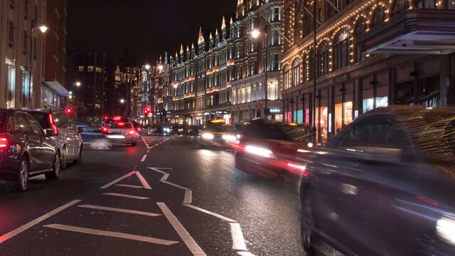 فروش خودروهای بنزینی و دیزلی تا ۱۲ سال دیگر ممنوع می‌شود