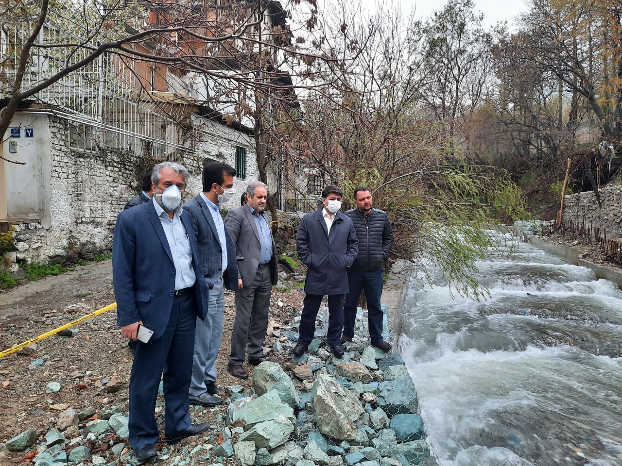 گنجایش مسیل ها افزایش و جریان آب روان است