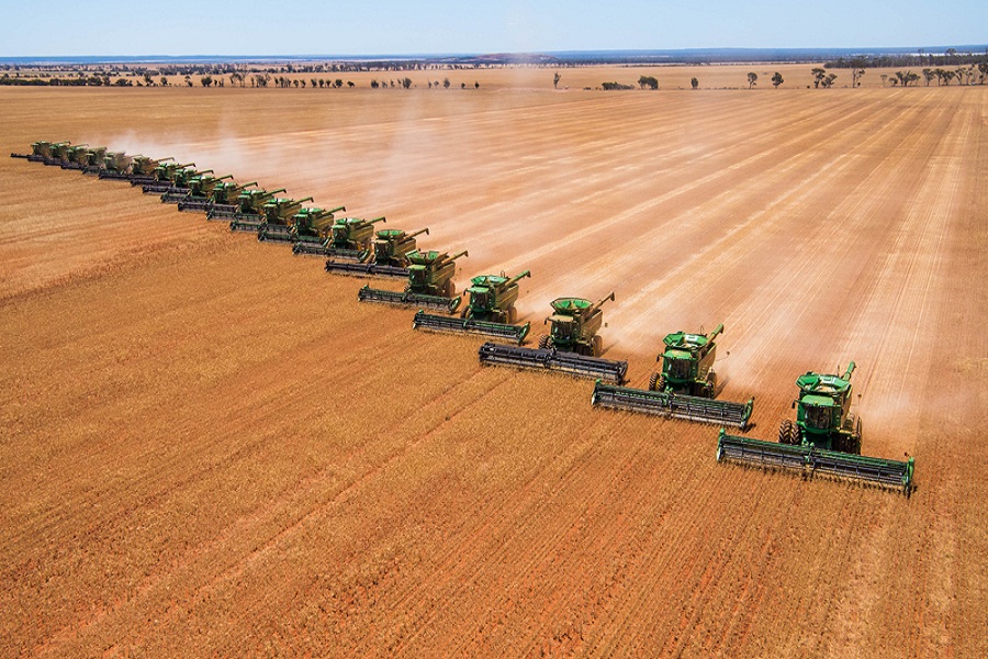 ۸۰ درصد محصولات کشور از طریق کشاورزی آبی به دست می‌آید