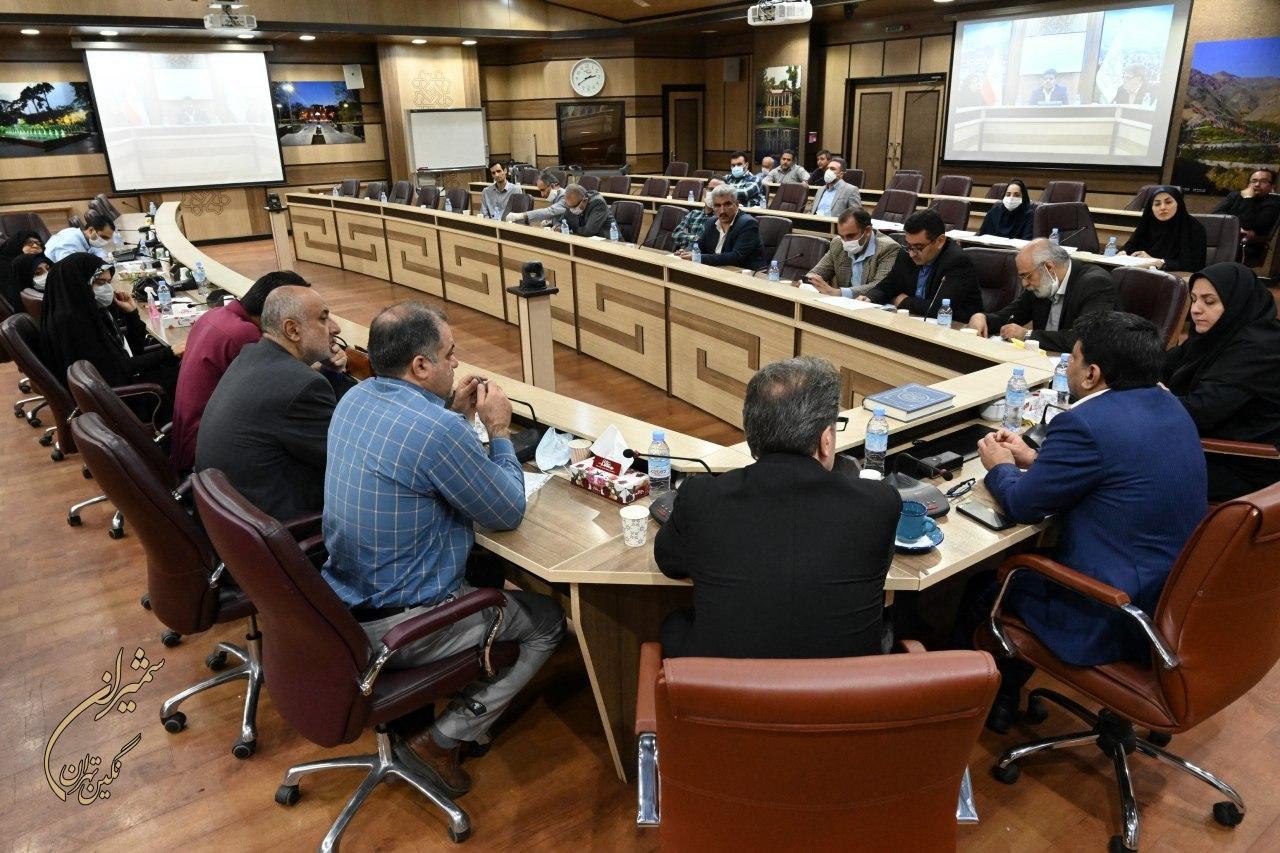 پروژه های کوچک مقیاس محلی متناسب با نیازهای محلات تعریف و اجرا شود