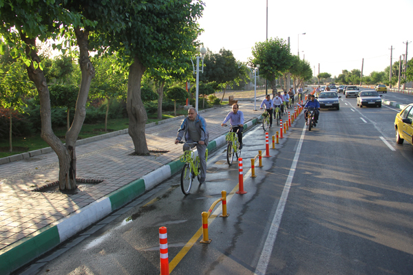 شهردار منطقه 20 در قالب پویش دوچرخه سواری از محلات ناحیه 5 بازدید کرد