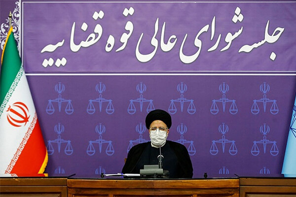 دستگاه قضایی، خود را موظف به دفاع از حقوق زنان می‌داند