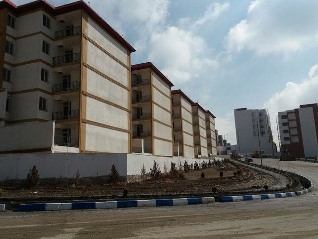 داشتن مسکن مناسب با نیازی که وجود دارد حق هر فرد و خانوار ایرانی است