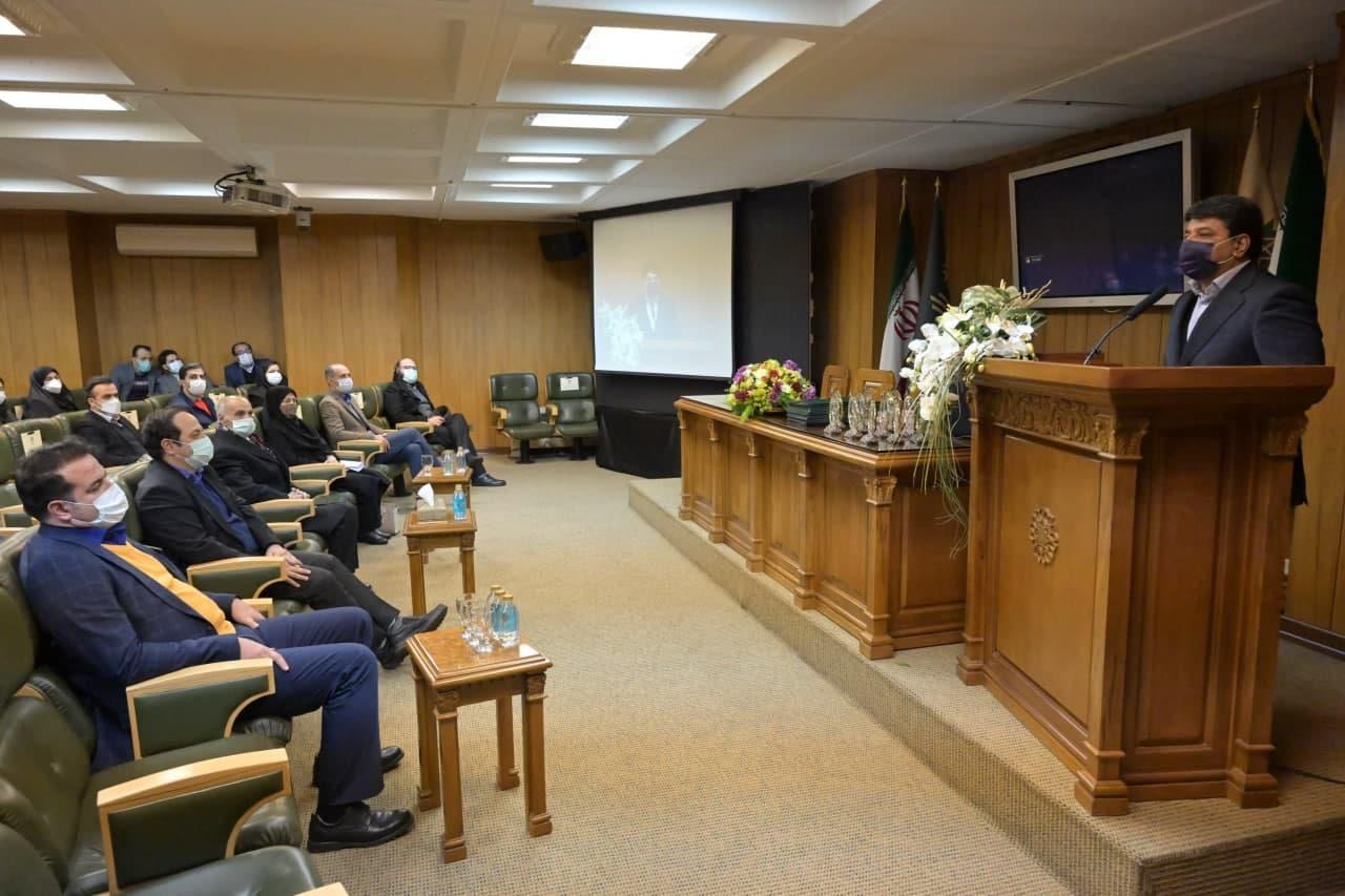 توسعه پایدار اجتماعی با نهادینه شدن فرهنگ زیست محیطی به دست می‌آید