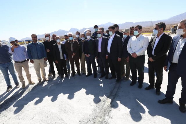 بازدید وزیر صمت از تاسیسات خط انتقال آب خلیج فارس به چادرملو