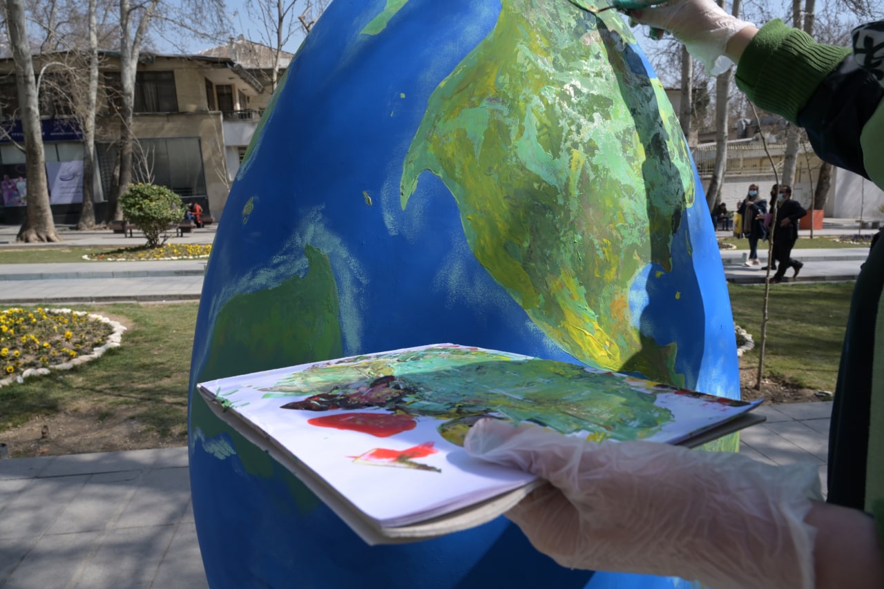 جشنواره تخم مرغ‌های رنگی در باغ فردوس تهران آغاز شد