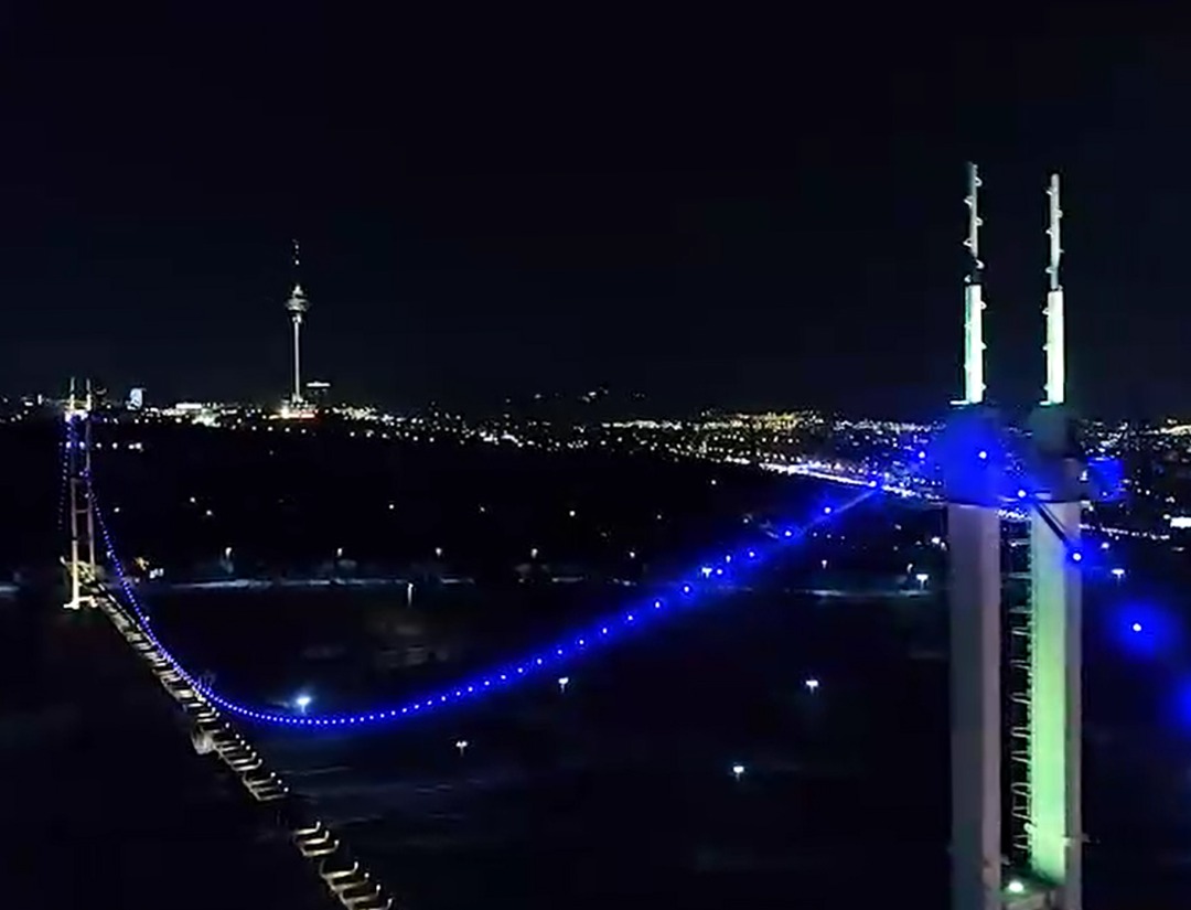 پل معلق آسمان با سیستم‌های نوین نورپردازی شد