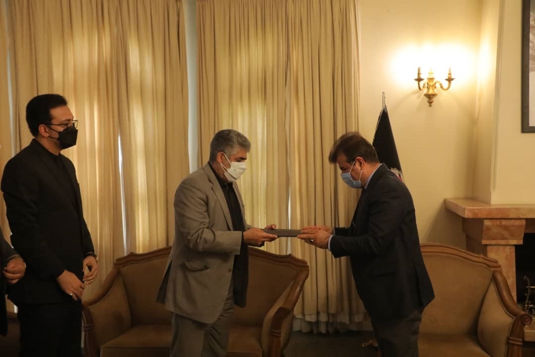ابلاغ پیام تسلیت شهردار تهران به سفیر افغانستان، توسط شهردار منطقه 2