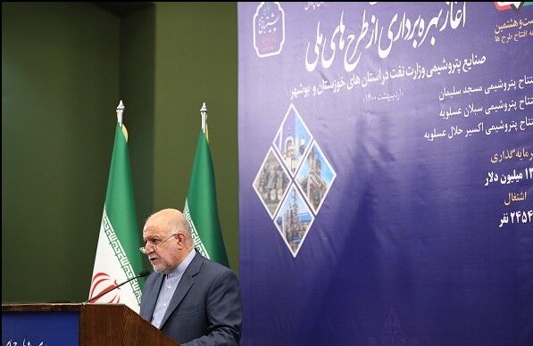 تحریم به سرمایه‌گذاری در صنعت پتروشیمی آسیب فراوانی زد