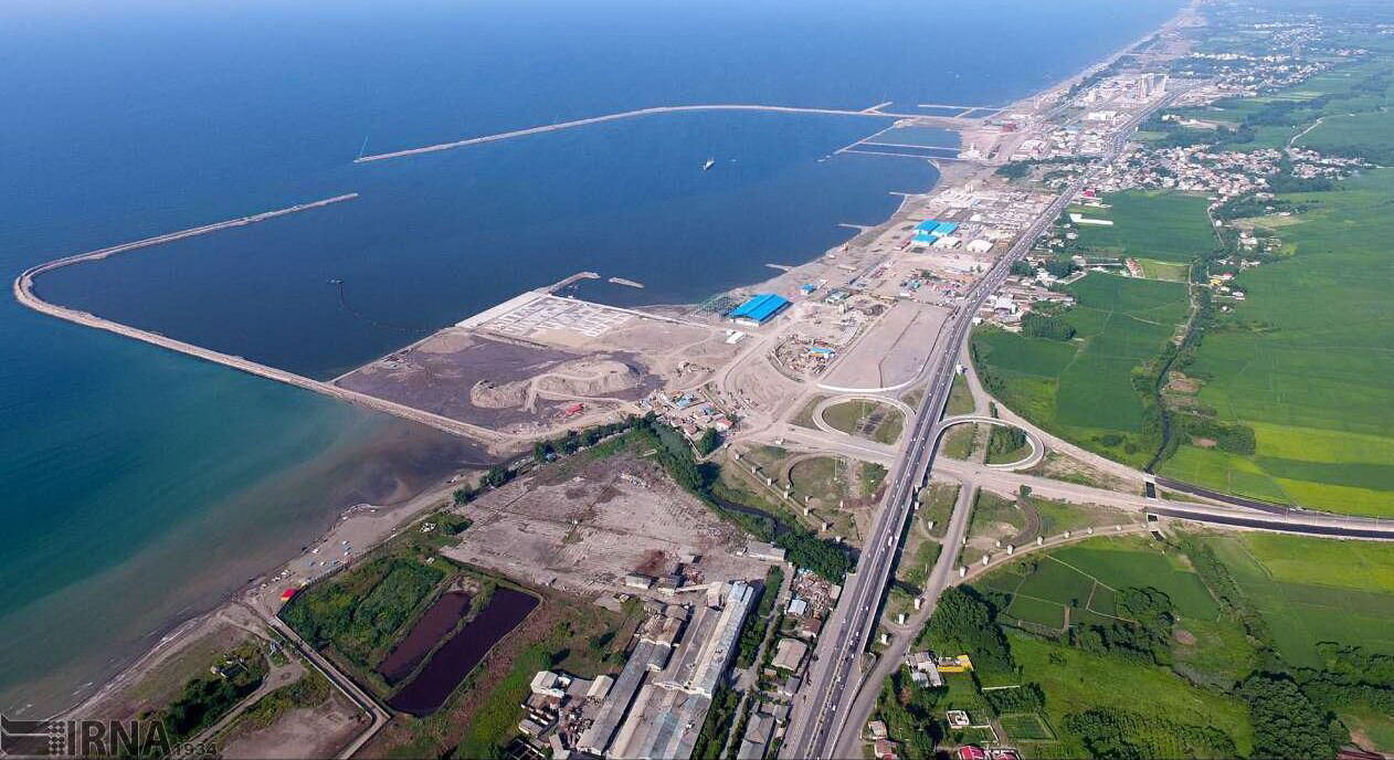 مناطق آزاد ایران هنوز با استانداردهای جهانی فاصله دارند