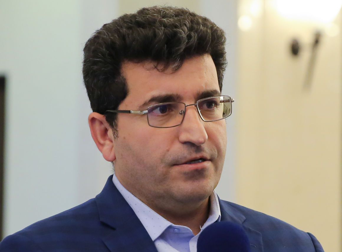 ظرفیت دوگانه‌سوز کردن خودروهای عمومی افزایش می‌یابد