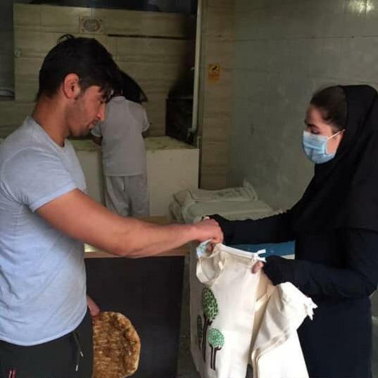 توزیع کیسه‌های پارچه‌ای در نانوایی‌های دوستدار محیط زیست