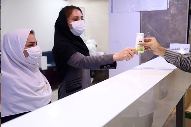 اهدای ۲۴ هزار ژل ضدعفونی‌کننده دست به استان خوزستان