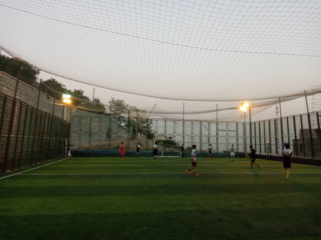 زمین‌های چمن ورزشی محلات شمال تهران نوسازی شد