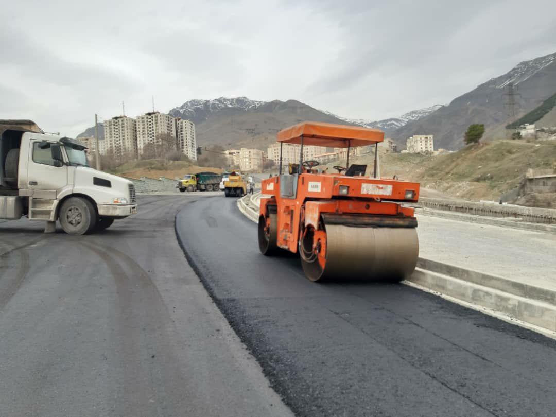 ۴۵ هزار تن آسفالت تا پایان سال در محورهای عبوری شمال تهران پخش می‌شود