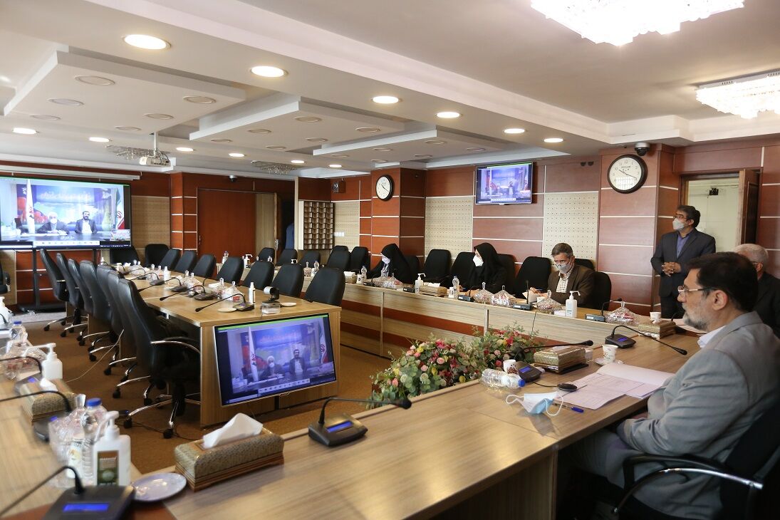 تاکید رییس بنیاد شهید بر خانه‌دار کردن همه ایثارگران