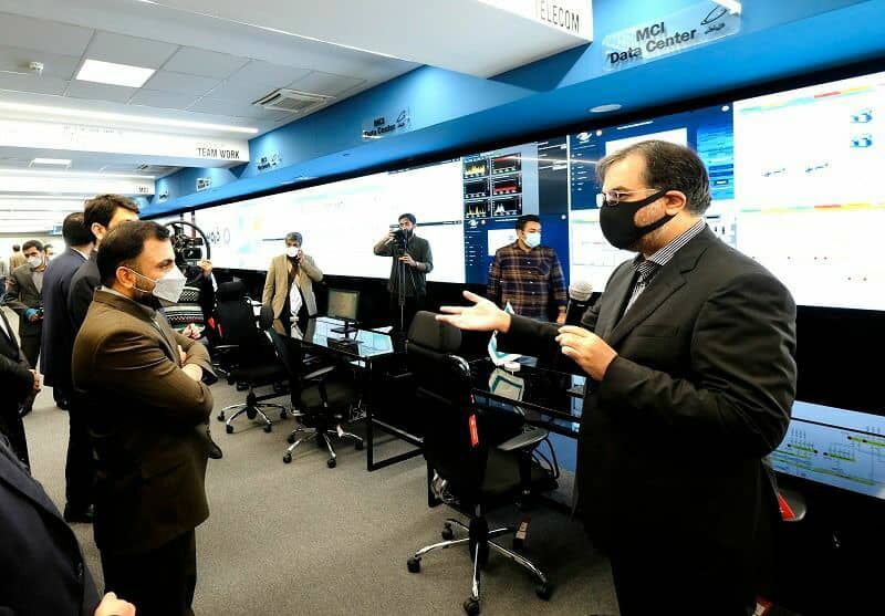 بازدید رئیس‌جمهور ونزوئلا از غرفه همراه اول در نمایشگاه محصولات دانش‌بنیان در ونزوئلا