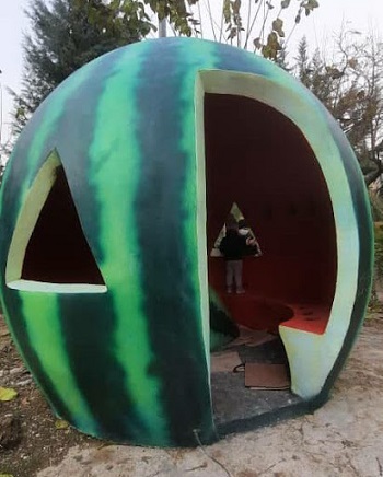 نمادهای یلدا در معابر منطقه2 جانمایی شد