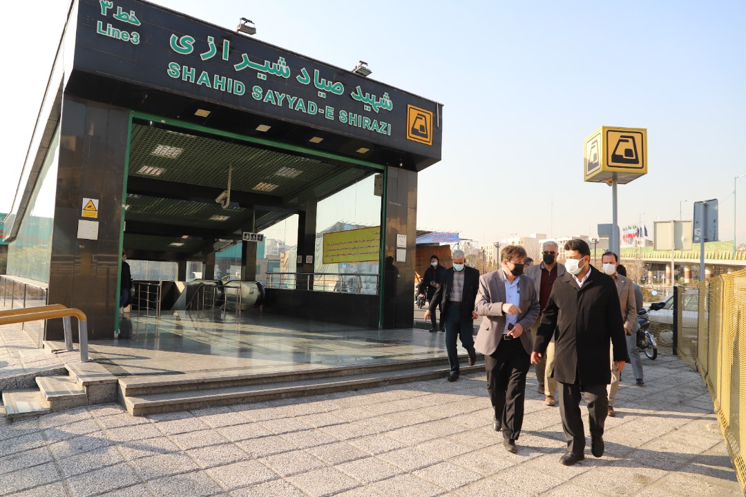 بازدید شهردار منطقه ۷ از کارگاه‌های موجود در خطوط ۳ و ۶ مترو