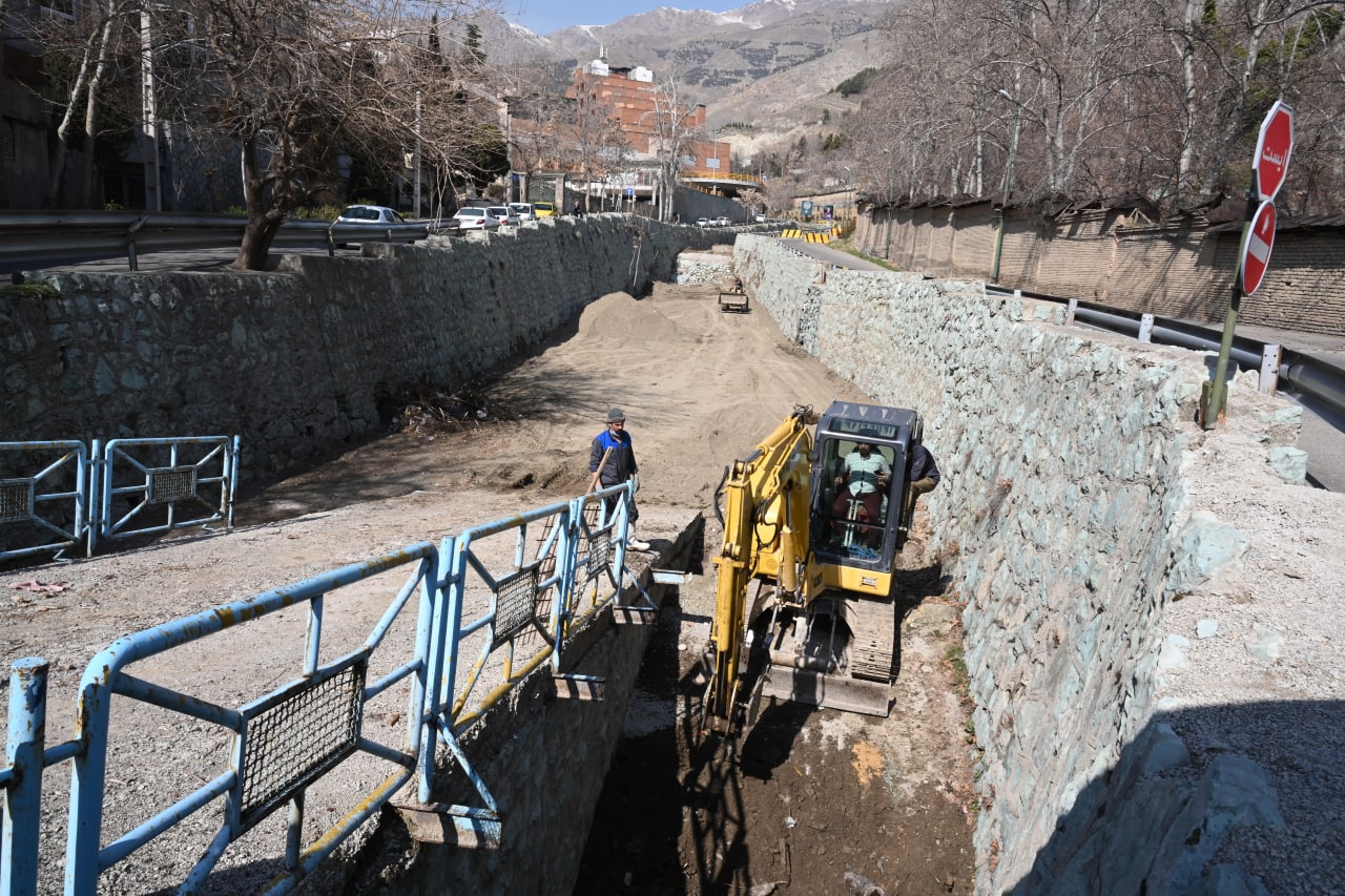 ۱۲۱ هزار تن رسوبات از مسیل های شمال تهران جمع آوری شد