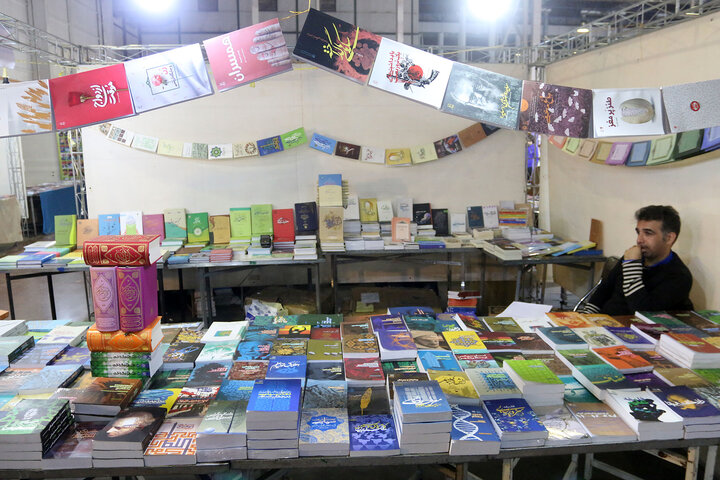 اعلام آمادگی بیش از ۱۷۰ ناشر خارجی برای عرضه آثار در نمایشگاه کتاب