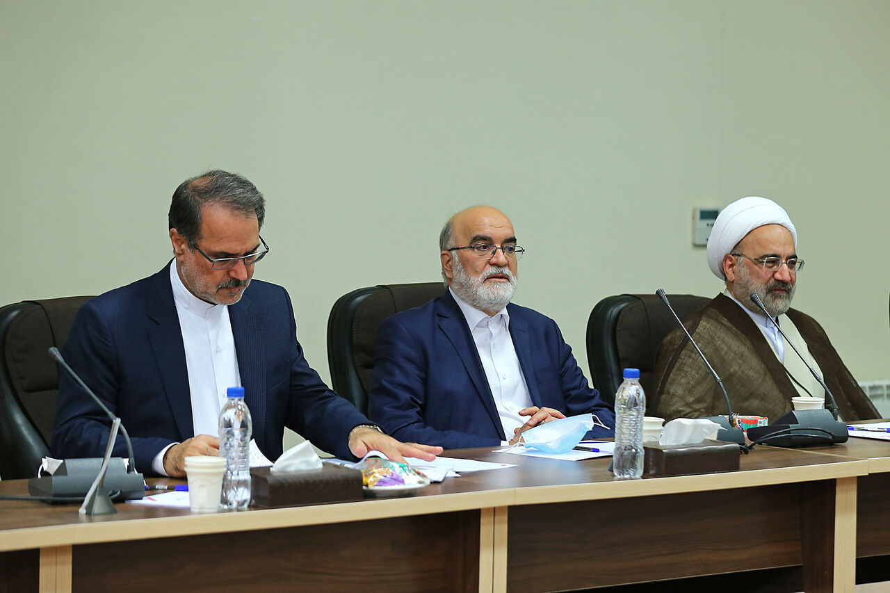 یک سوم فضای انبار تملیکی سلفچگان قم در اختیار یک کالا