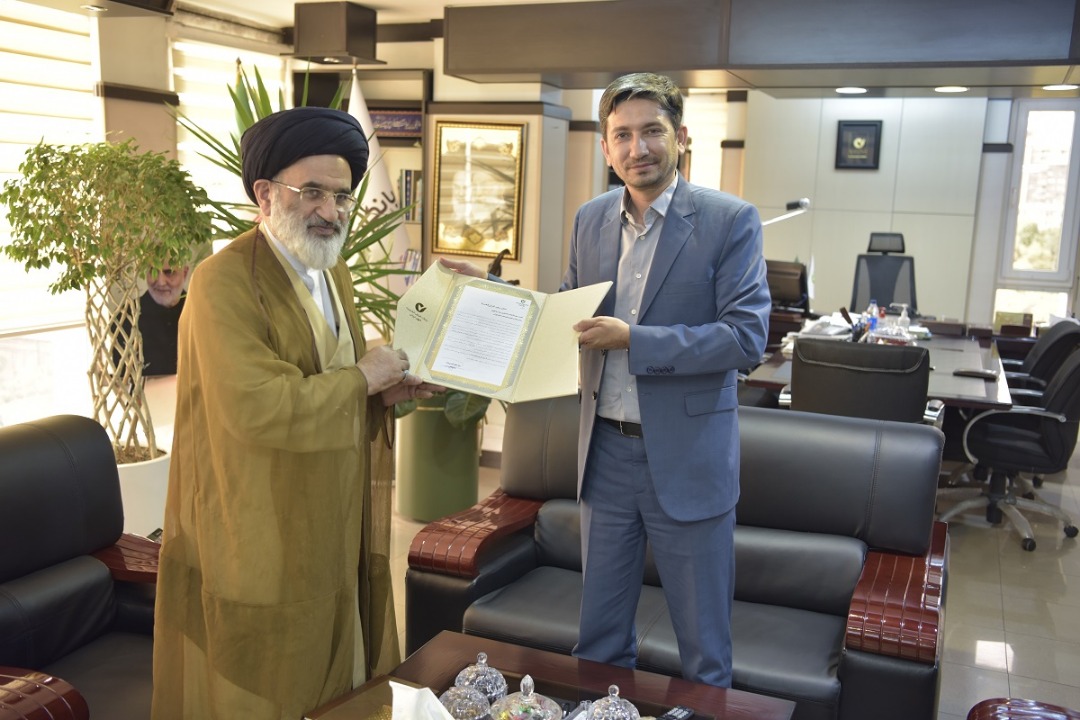 رئیس مجمع نمایندگان استان تهران سومین سفیر قرض‌الحسنه شد