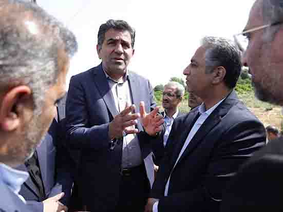 حضور مدیرعامل بانک مسکن در محل احداث پروژه آزادراه هفت تن قائم شهر _ ساری