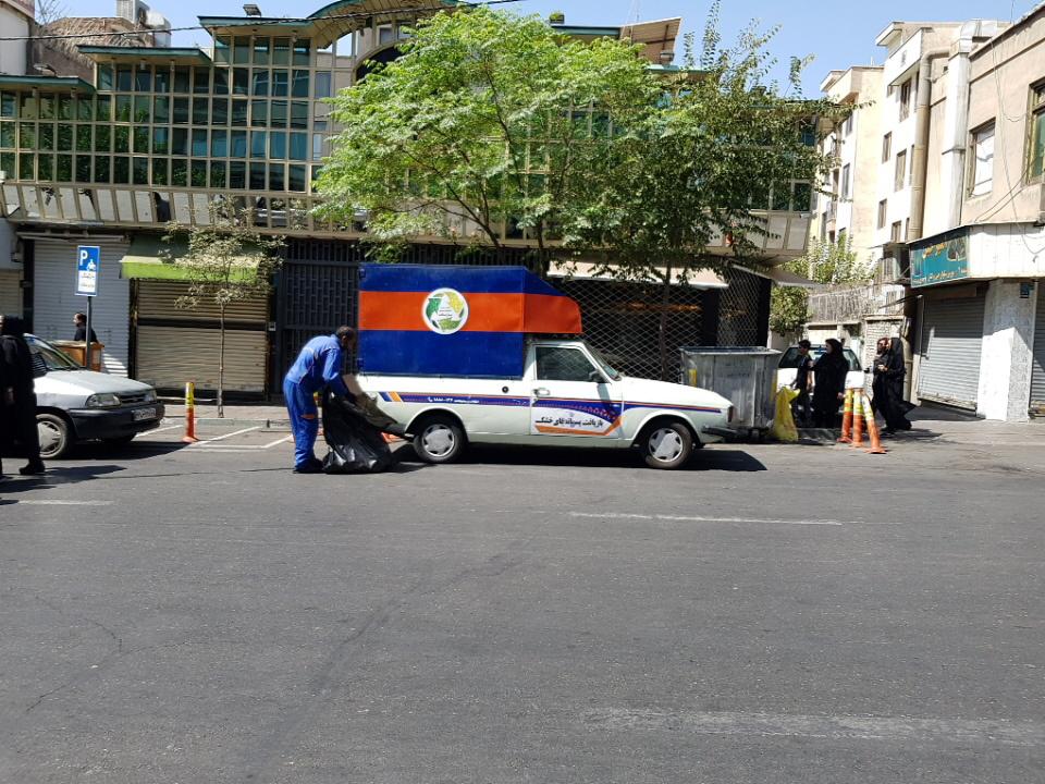 جمع آوری ۹۰۰ کیلوگرم پسماند خشک در منطقه ۱۰