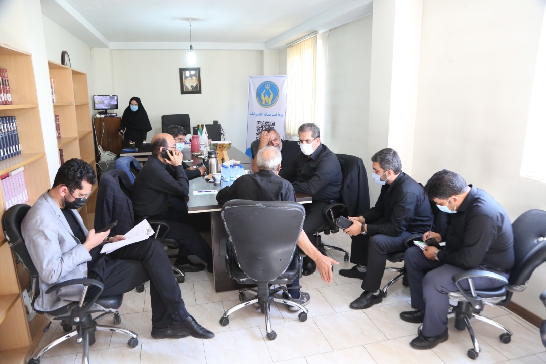 ملاقات مردمی شهردار منطقه ۱۰ تهران با شهروندان در سرای محله هفت چنار