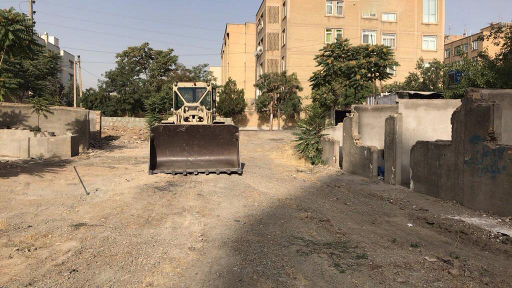 آزادسازی 4 هزار متر مربع از فضای شهری حاشیه میدان صنعت