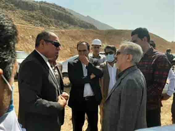 بانک صنعت‌ومعدن حل مشکلات تولیدکنندگان را رسالت خود می‌داند