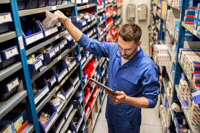 ۵۳ قلم لوازم‌یدکی فاقد شناسه و کد رهگیری در بازار جمع‌آوری می‌شود