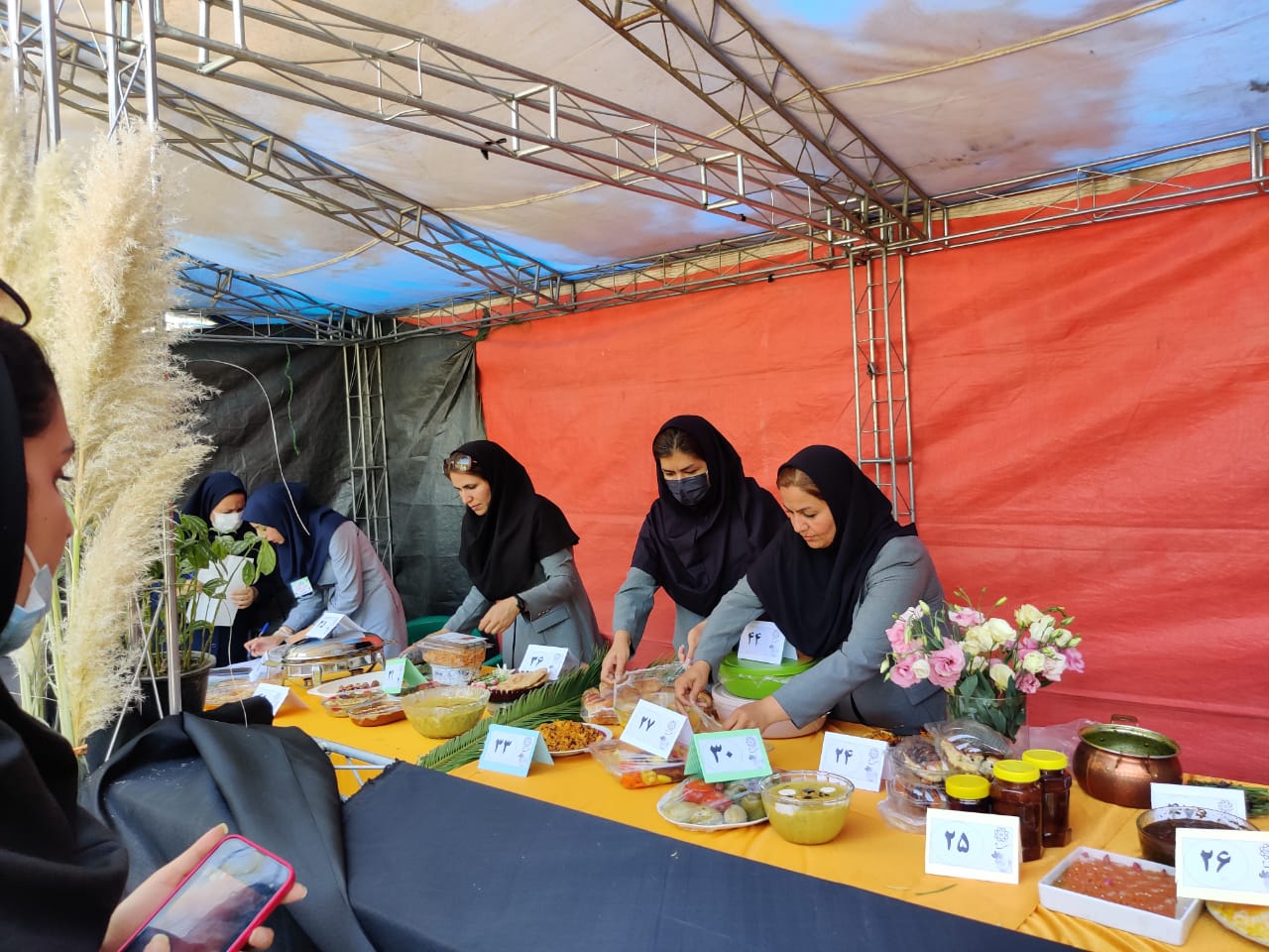 رقابت بانوان منطقه دو در جشنواره غذای سالم