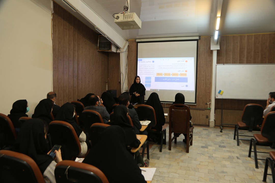 بررسی مسائل شهرسازی و معماری منطقه ۱۰ در پایان‌نامه‌های دانشجویان دانشگاه سوره