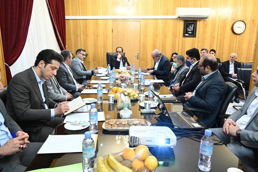 خوشرویی با مشتری، کلید موفقیت شعب بانکی است