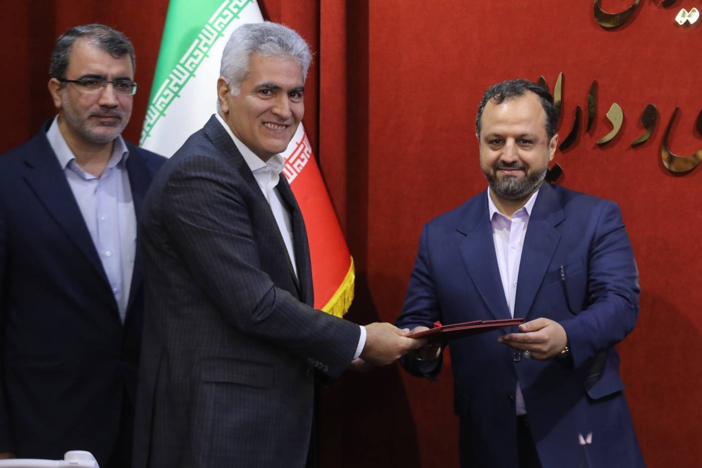 انتخاب پست بانک ایران به عنوان برترین بانک دولتی در جشنواه شهید رجایی