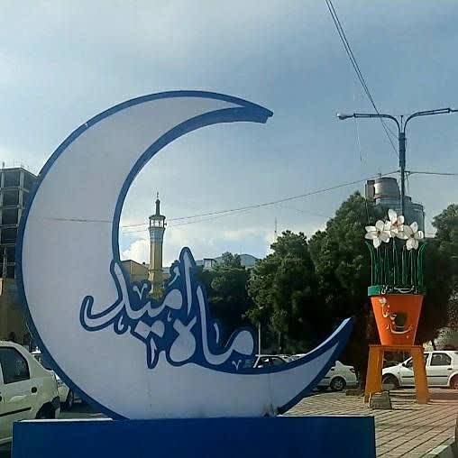 منطقه2 با المان‌های هنری هلال ماه اسماءالحسنی مزین شد