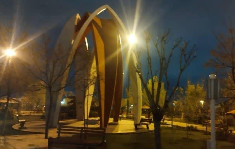 بهبود سیستم روشنایی بوستان‌های منطقه2