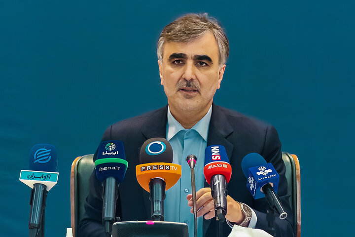 در اجرای مصوبه نرخ سود سپرده‌ها و تسهیلات با هیچکس رو در بایستی نداریم