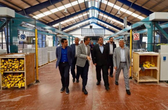 آمادگی بانک ملی برای تامین مالی همه جانبه واحدهای تولیدی استان فارس