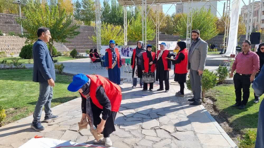 رقابت 30 تیم شهرداری منطقه یک در مسابقات نشاط سالمندی