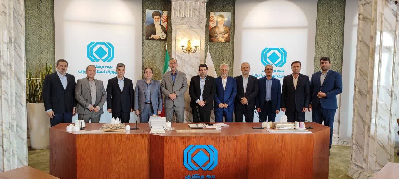دیدار مدیرعامل و هیئت مدیره بیمه دی با هیئت عامل بیمه مرکزی