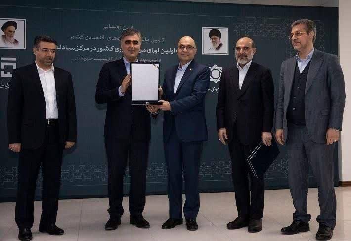 تقدیر رئیس کل بانک مرکزی از مدیرعامل بانک ملت