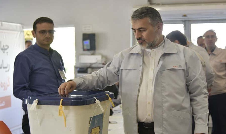 مدیرعامل، مدیران ارشد و کارکنان گروه خودروسازی سایپا رای خود را به صندوق انداختند