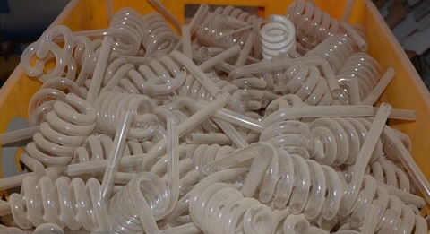 ۲۵ هزار لامپ غیراستاندارد در بازار لاله‌زار تهران توقیف شد